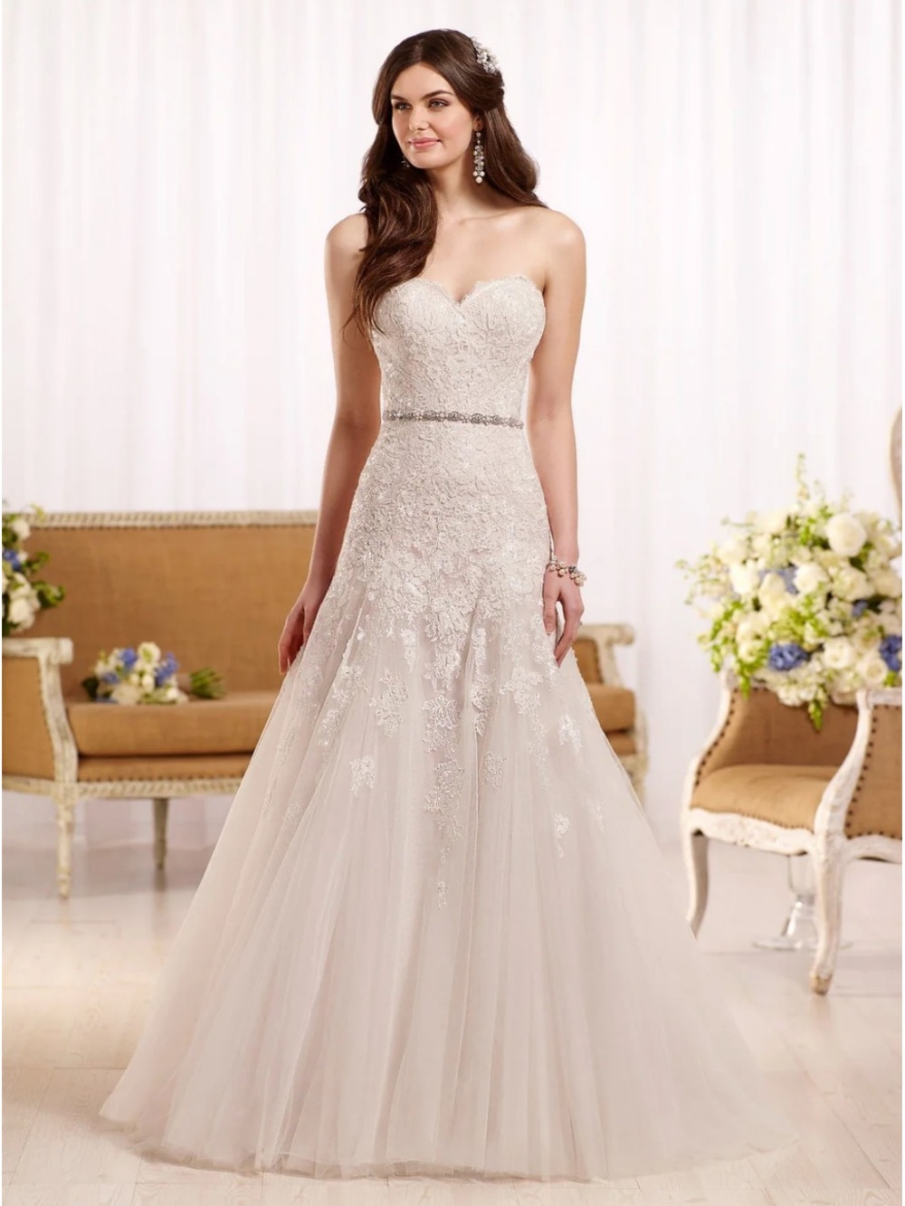 Essence of Australia D2122 - NWT Strapless Lace A-Line Wedding Dress in Ivory - Picture 4 of 7